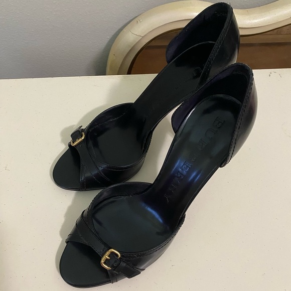 Burberry Black Heels with Gold Buckle - Picture 4 of 8